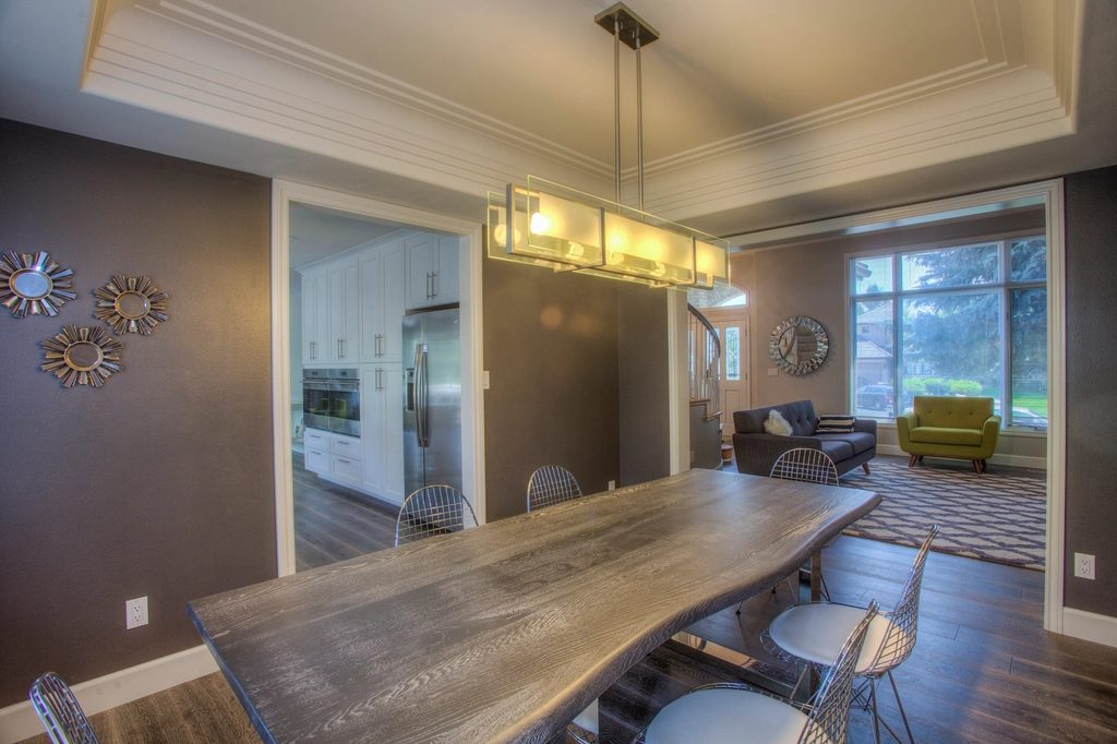 Dining room in an Ideal Escapes home